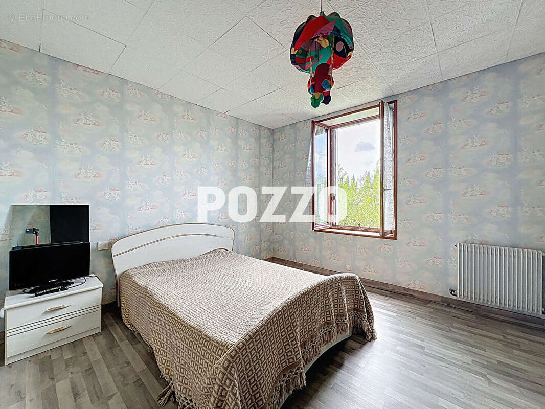 Maison à SAINT-HILAIRE-DU-HARCOUET