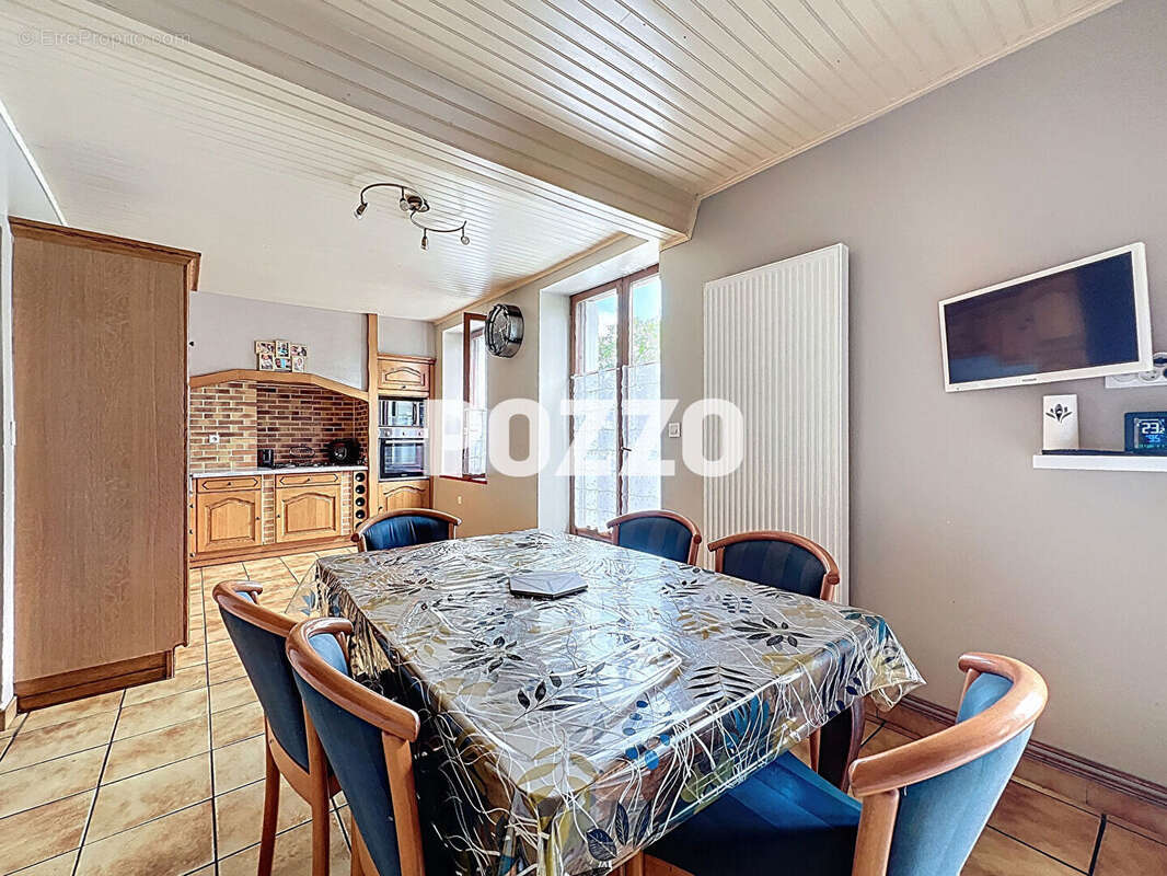 Maison à SAINT-HILAIRE-DU-HARCOUET