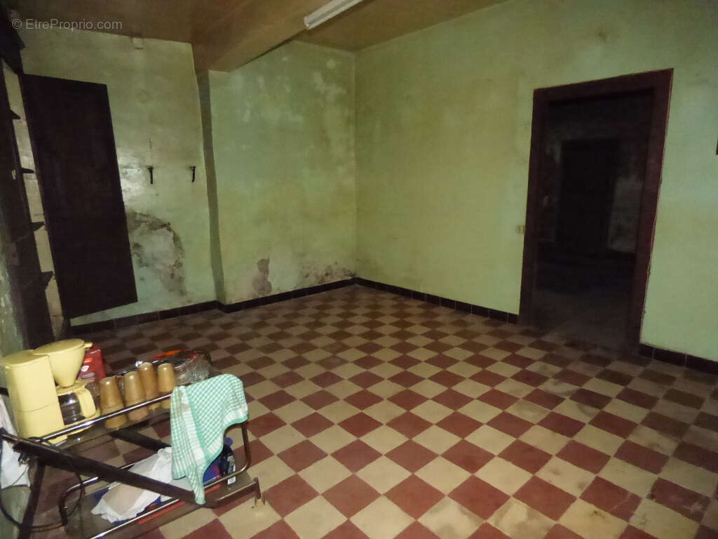 Maison à SAINT-TRIVIER-DE-COURTES