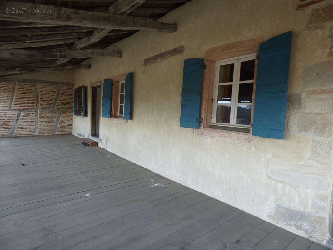 Maison à SAINT-TRIVIER-DE-COURTES