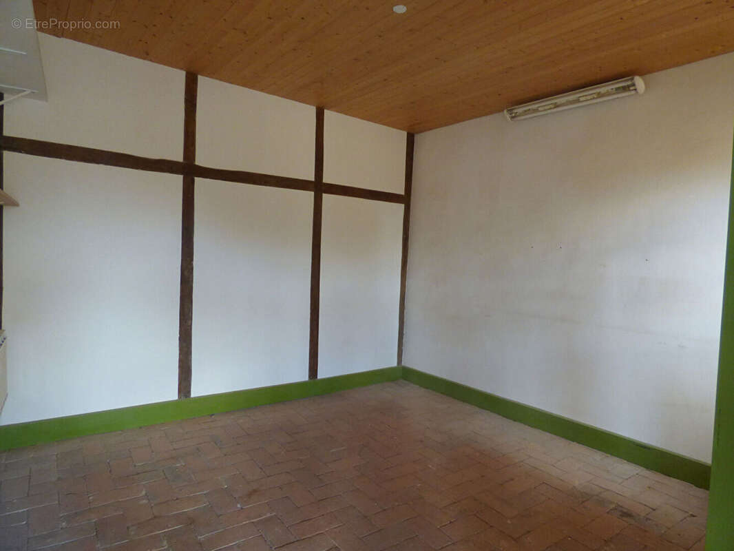 Maison à SAINT-TRIVIER-DE-COURTES