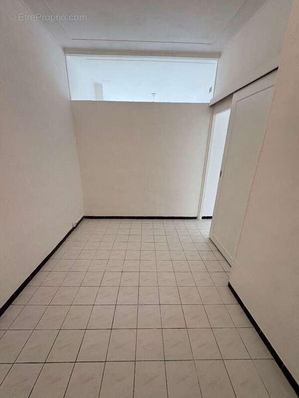 Appartement à MARSEILLE-2E