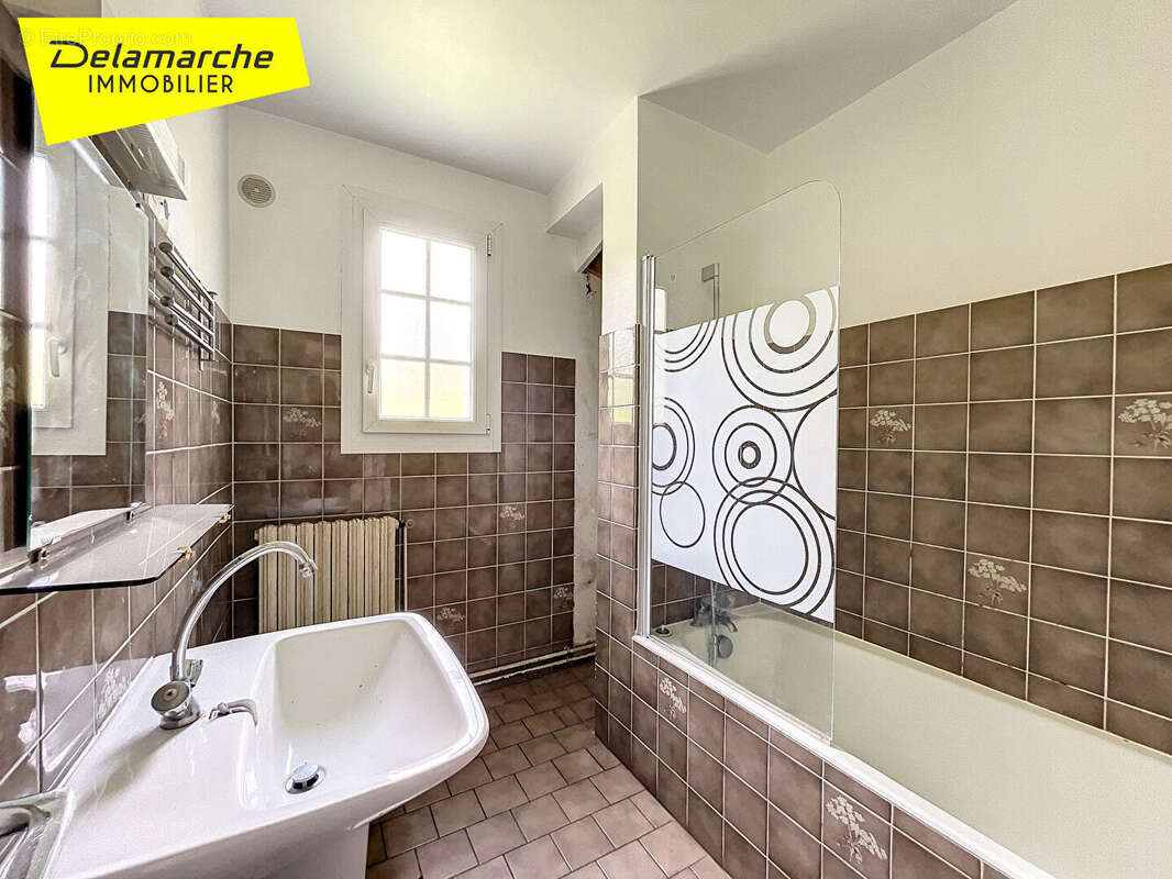 Maison à SAINT-NICOLAS-DES-BOIS