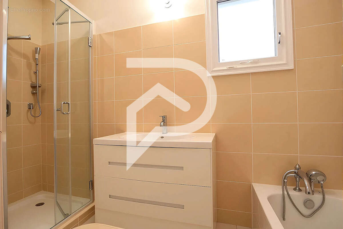 Maison à SAINT-LAURENT-D&#039;AIGOUZE