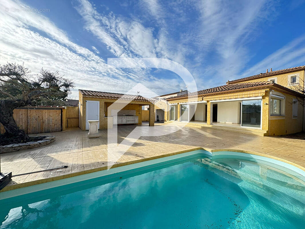 Maison à SAINT-LAURENT-D&#039;AIGOUZE