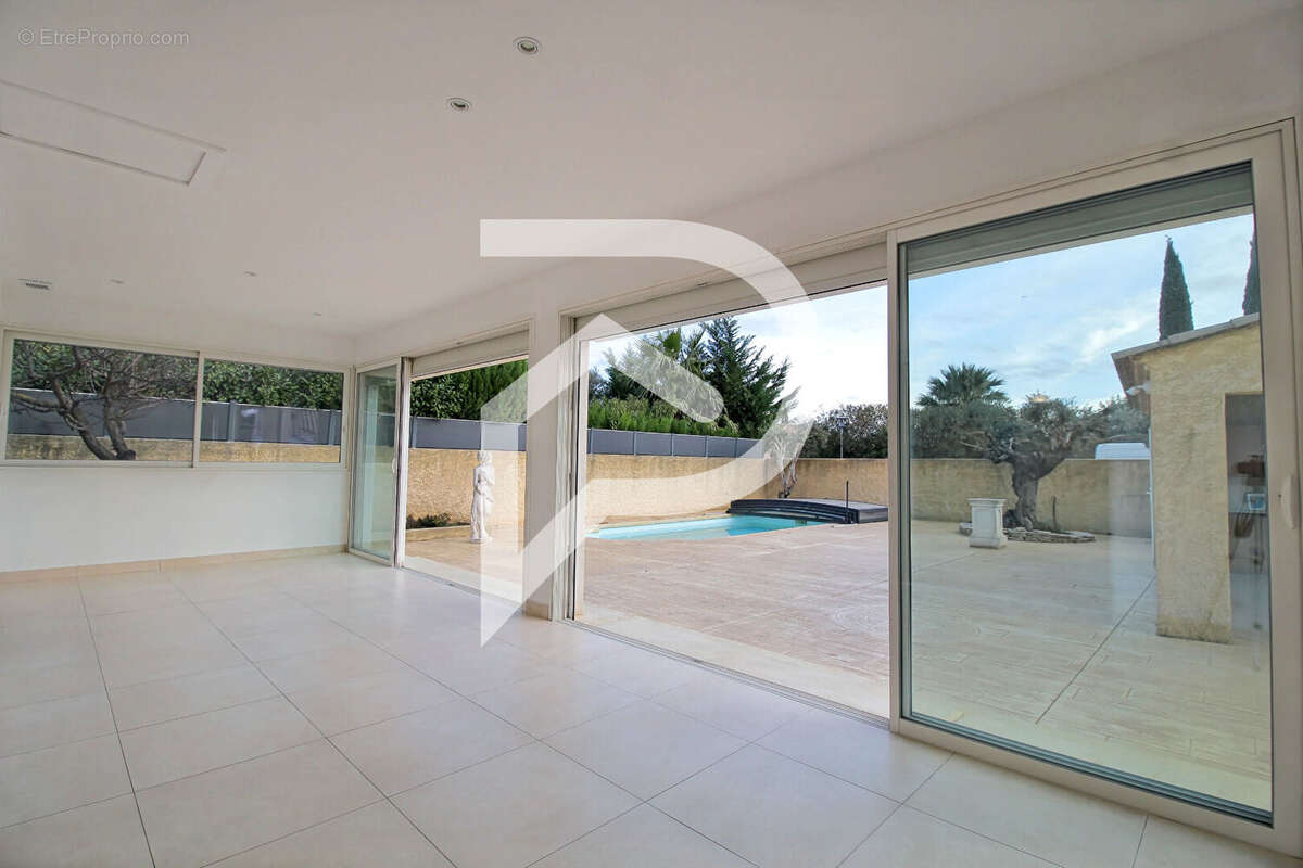 Maison à SAINT-LAURENT-D&#039;AIGOUZE