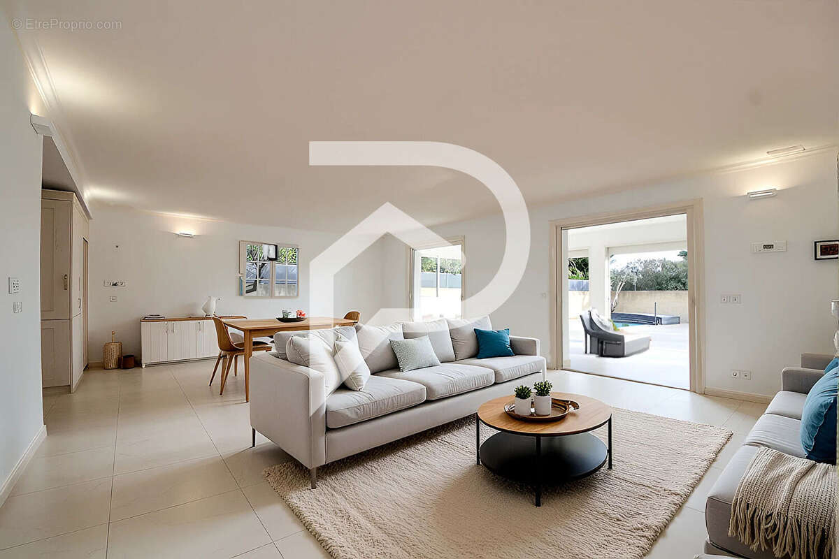 Maison à SAINT-LAURENT-D&#039;AIGOUZE