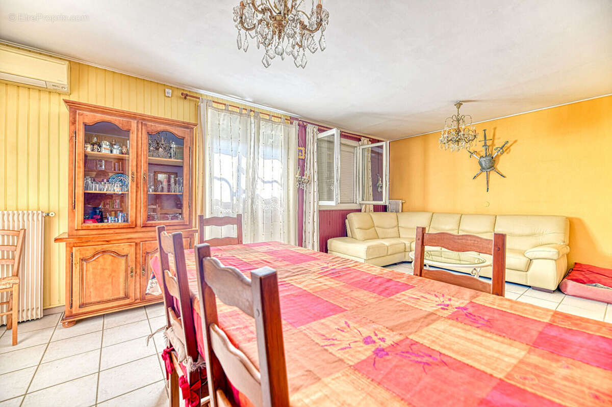 Appartement à NIMES