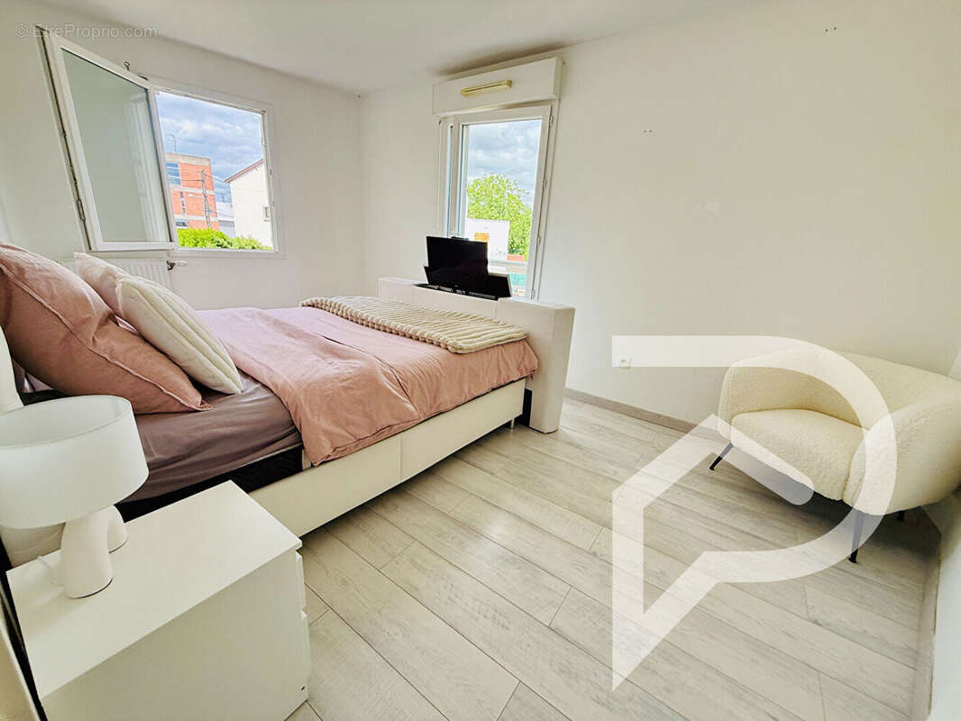 Appartement à PERSAN