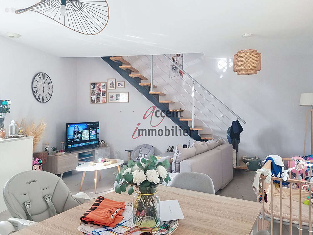 Maison à L&#039;ISLE-SUR-LA-SORGUE