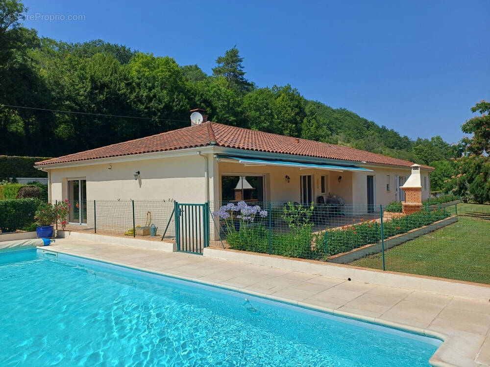 Maison à LISSAC-ET-MOURET