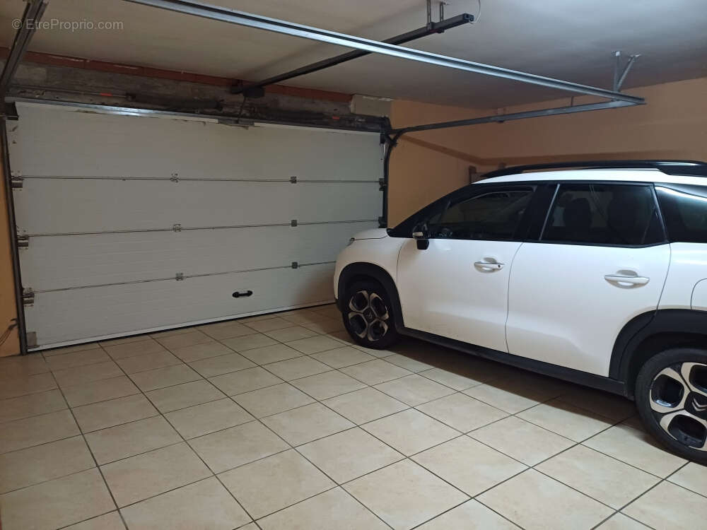 Maison à LISSAC-ET-MOURET