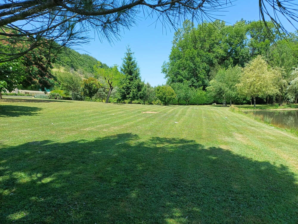 Maison à LISSAC-ET-MOURET