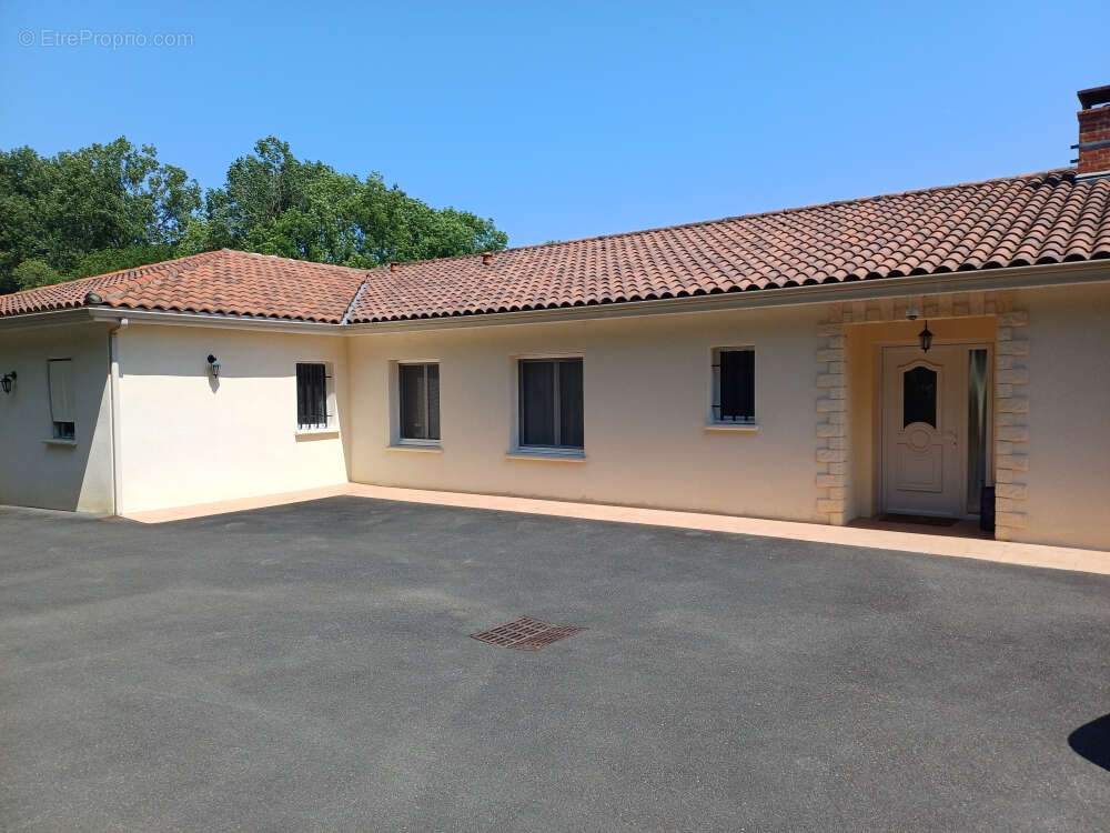 Maison à LISSAC-ET-MOURET