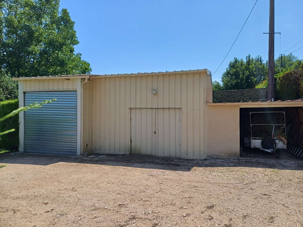 Maison à LISSAC-ET-MOURET