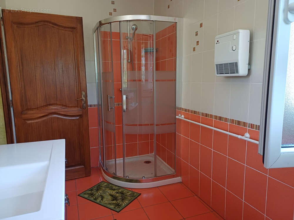 Maison à LISSAC-ET-MOURET