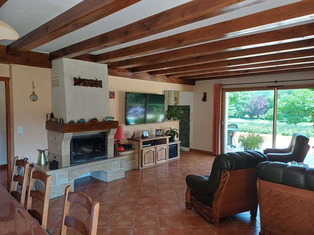 Maison à LISSAC-ET-MOURET