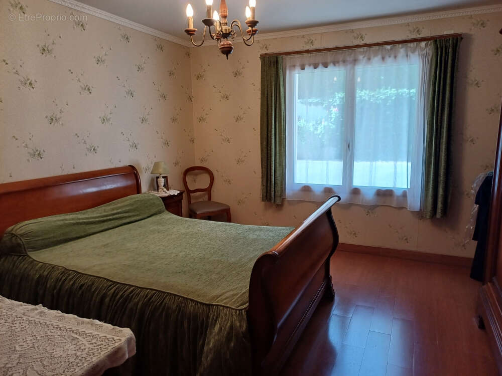 Maison à LISSAC-ET-MOURET