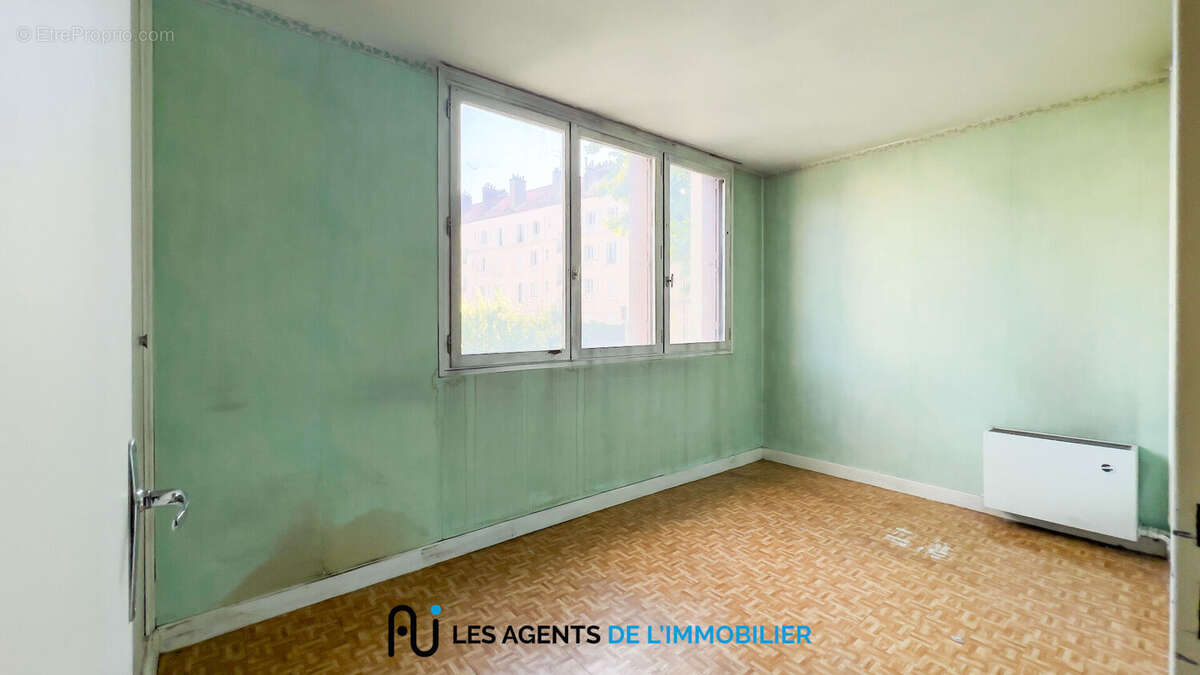 Appartement à NANTERRE