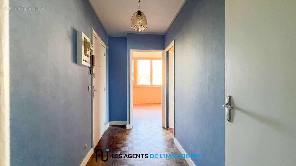 Appartement à NANTERRE