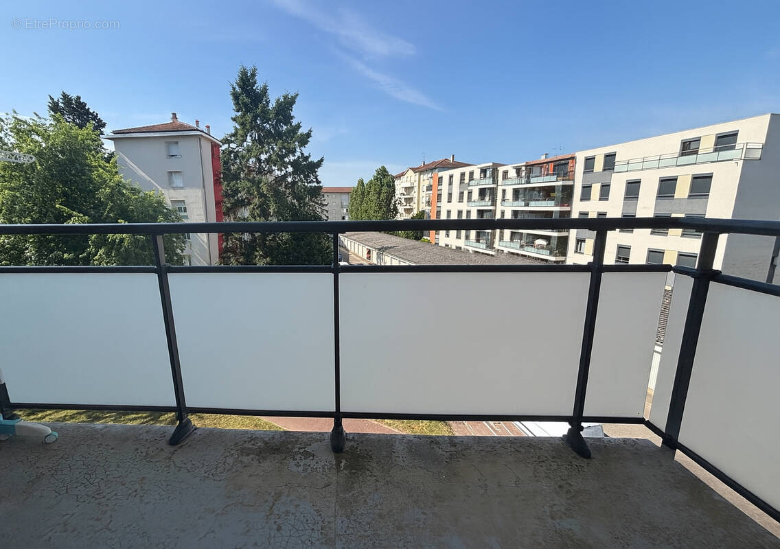 Appartement à TASSIN-LA-DEMI-LUNE