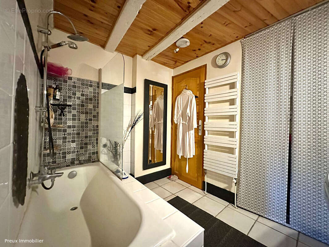 Maison à VEYRIER-DU-LAC