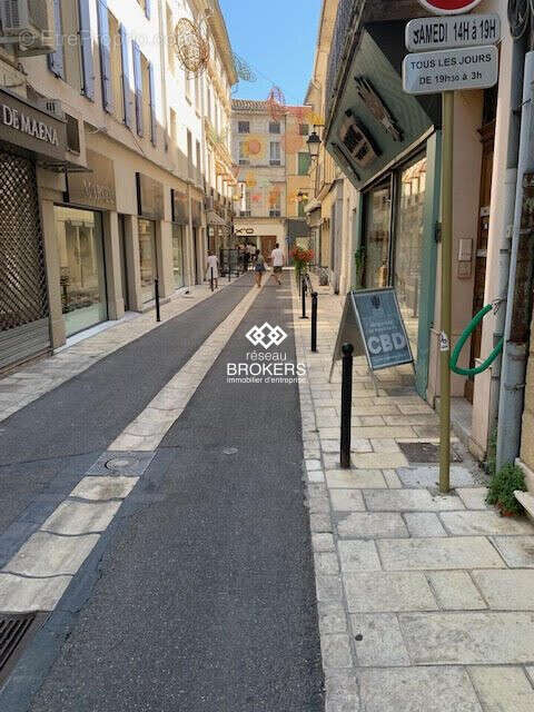 côté est de la rue - Autre à ORANGE