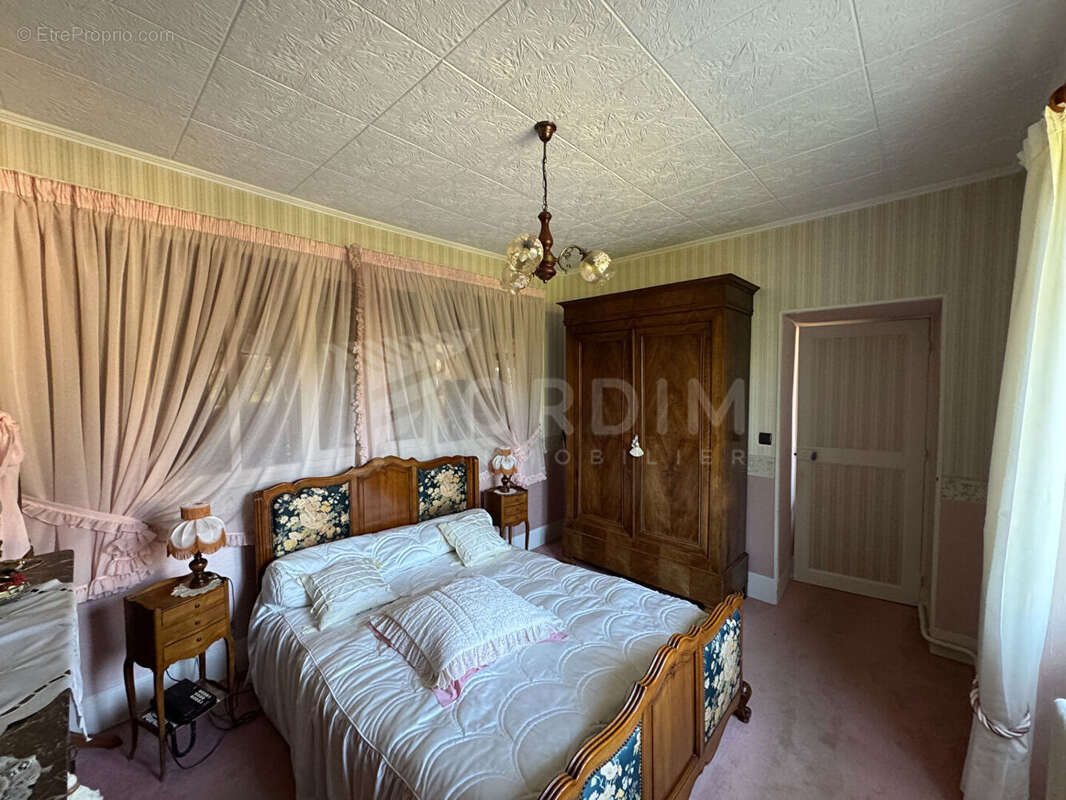 Maison à COSNE-COURS-SUR-LOIRE