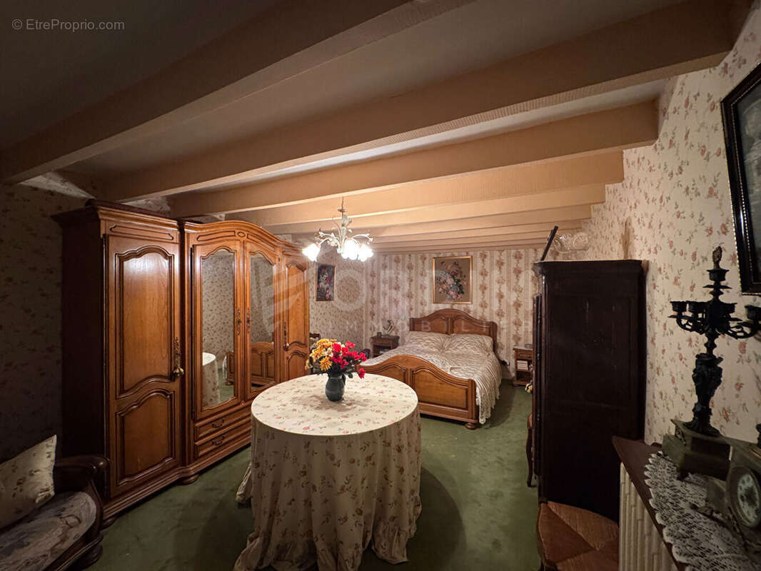 Maison à COSNE-COURS-SUR-LOIRE