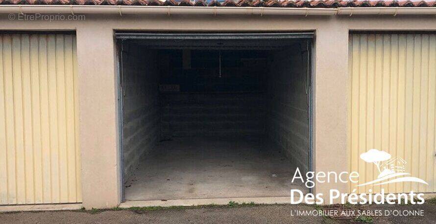 Parking à LES SABLES-D&#039;OLONNE