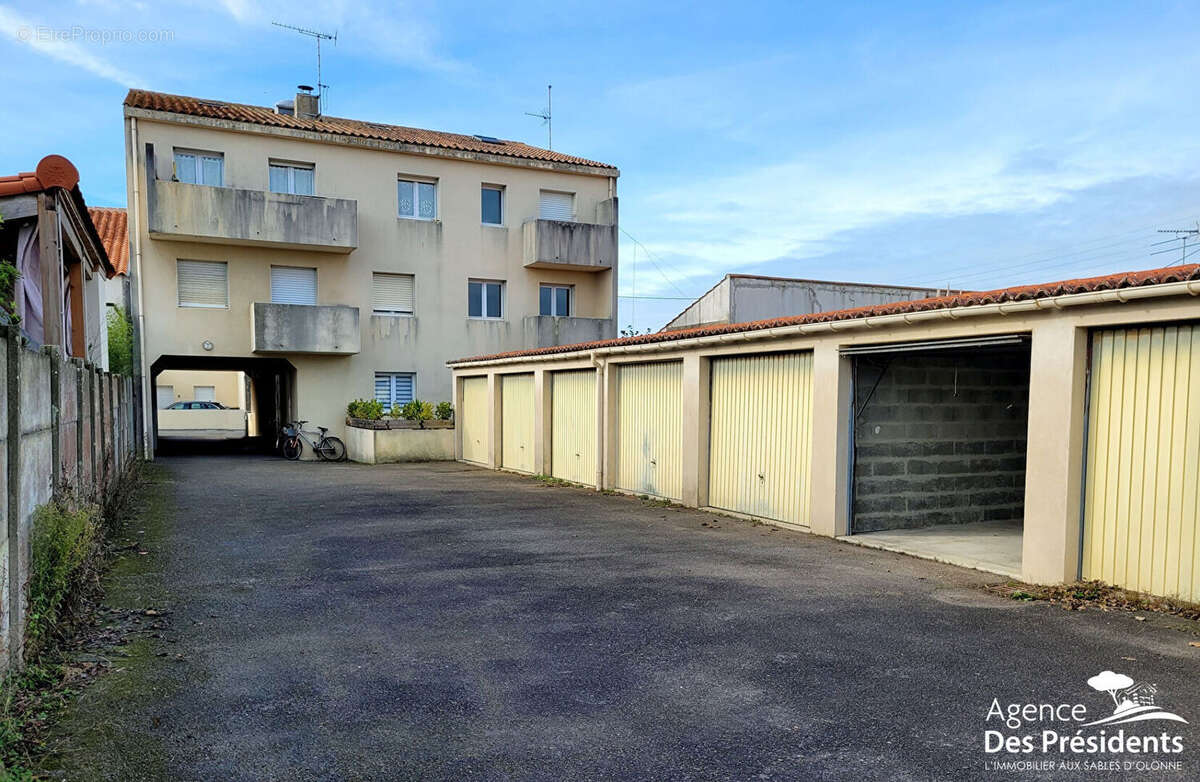Parking à LES SABLES-D&#039;OLONNE