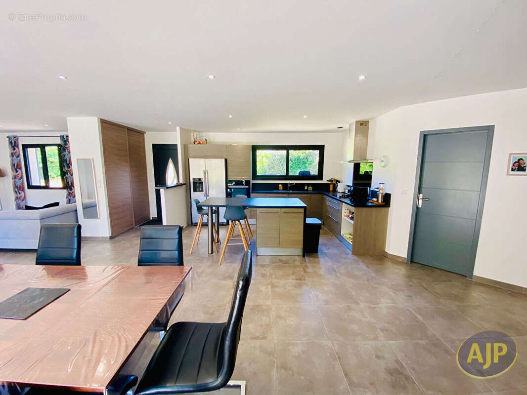 Maison à LESPARRE-MEDOC