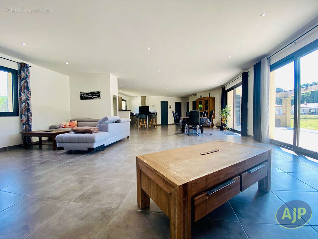 Maison à LESPARRE-MEDOC