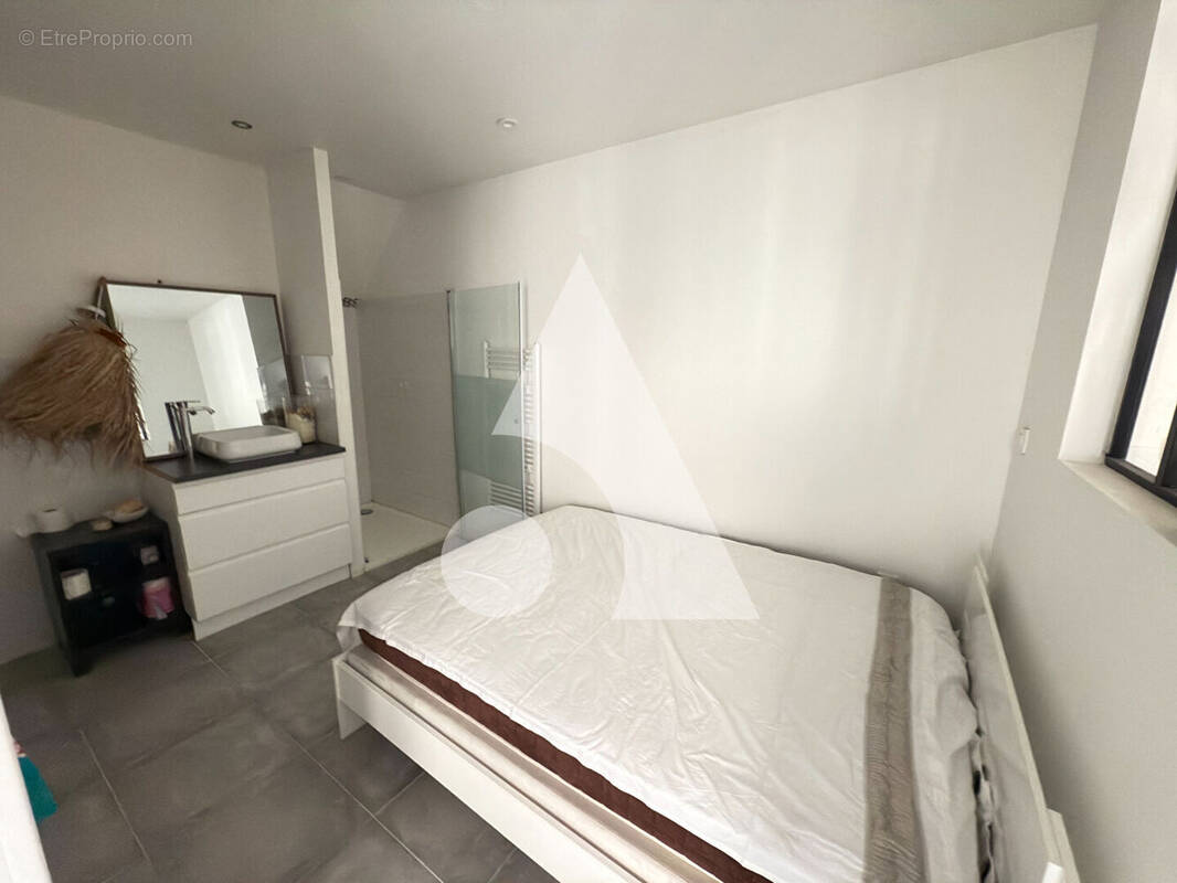 Appartement à REMOLLON