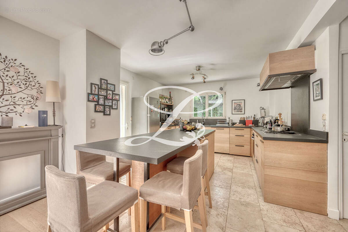 Maison à MAISONS-LAFFITTE