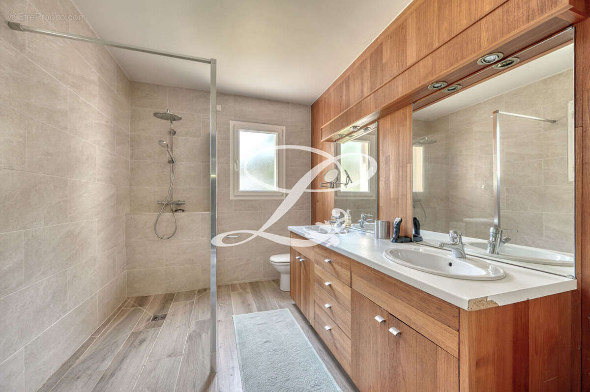 Maison à MAISONS-LAFFITTE