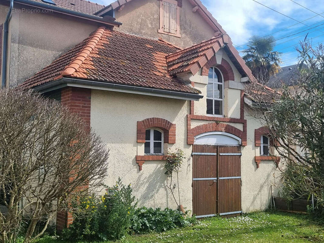 Maison à VIC-EN-BIGORRE