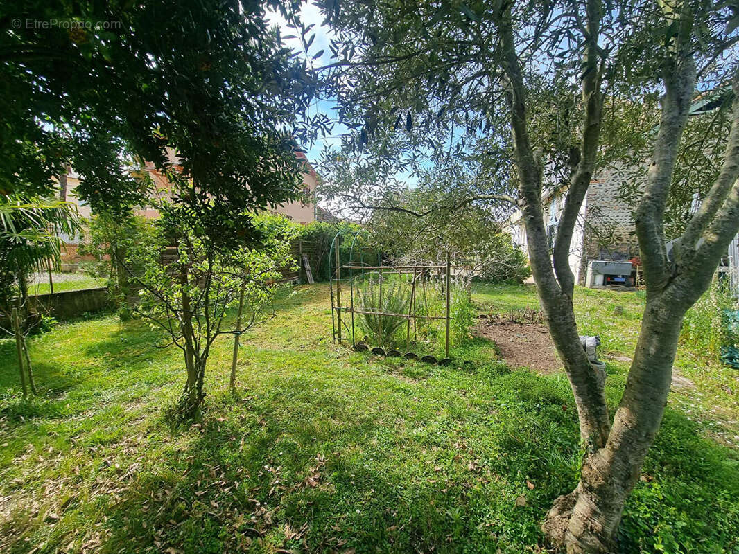 Maison à VIC-EN-BIGORRE