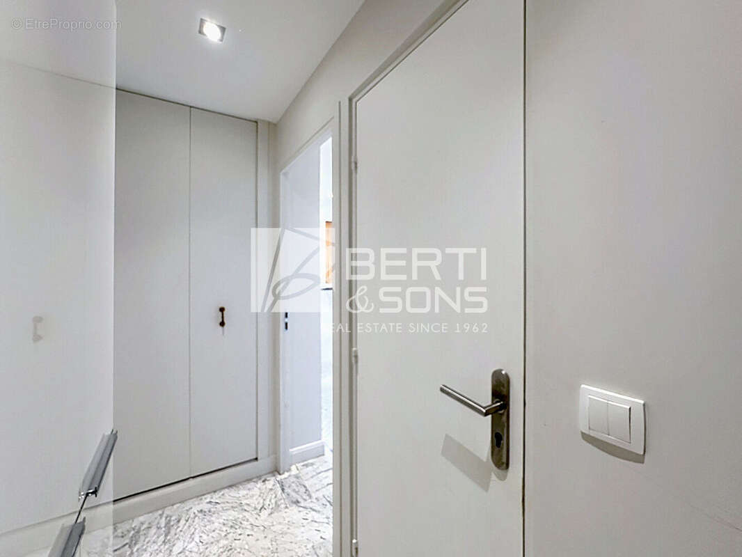 Appartement à MANDELIEU-LA-NAPOULE