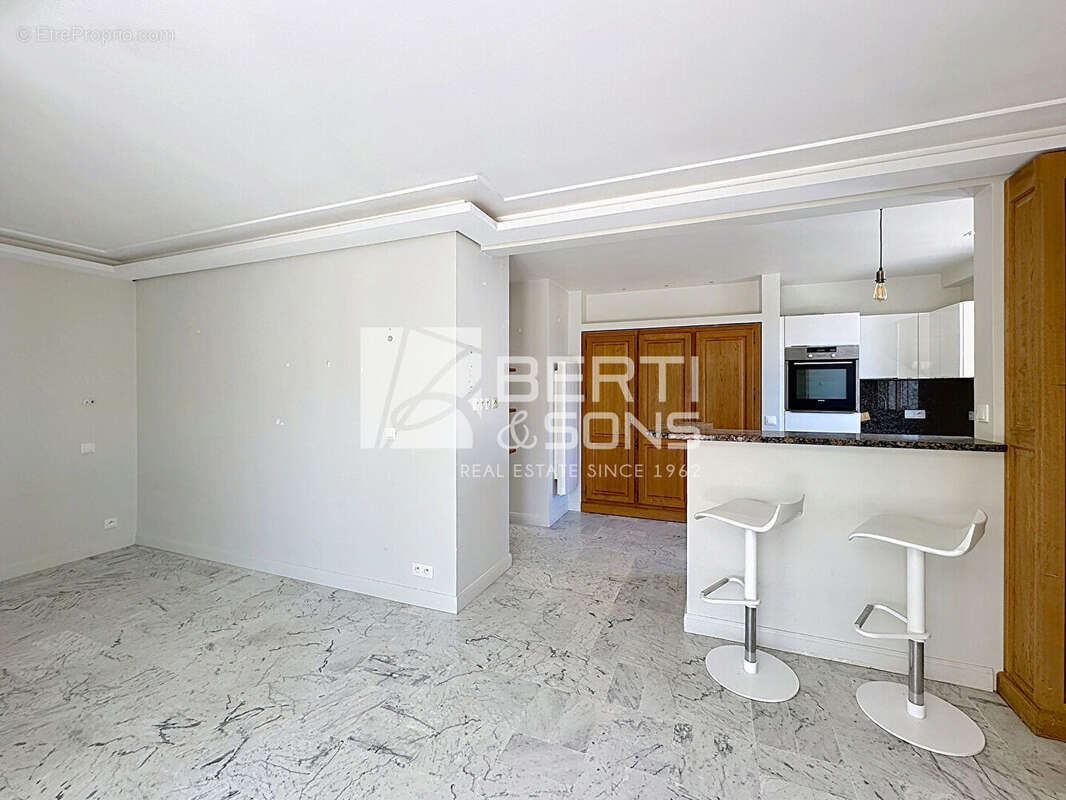 Appartement à MANDELIEU-LA-NAPOULE