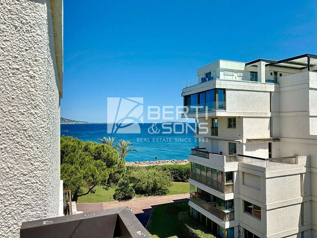 Appartement à MANDELIEU-LA-NAPOULE