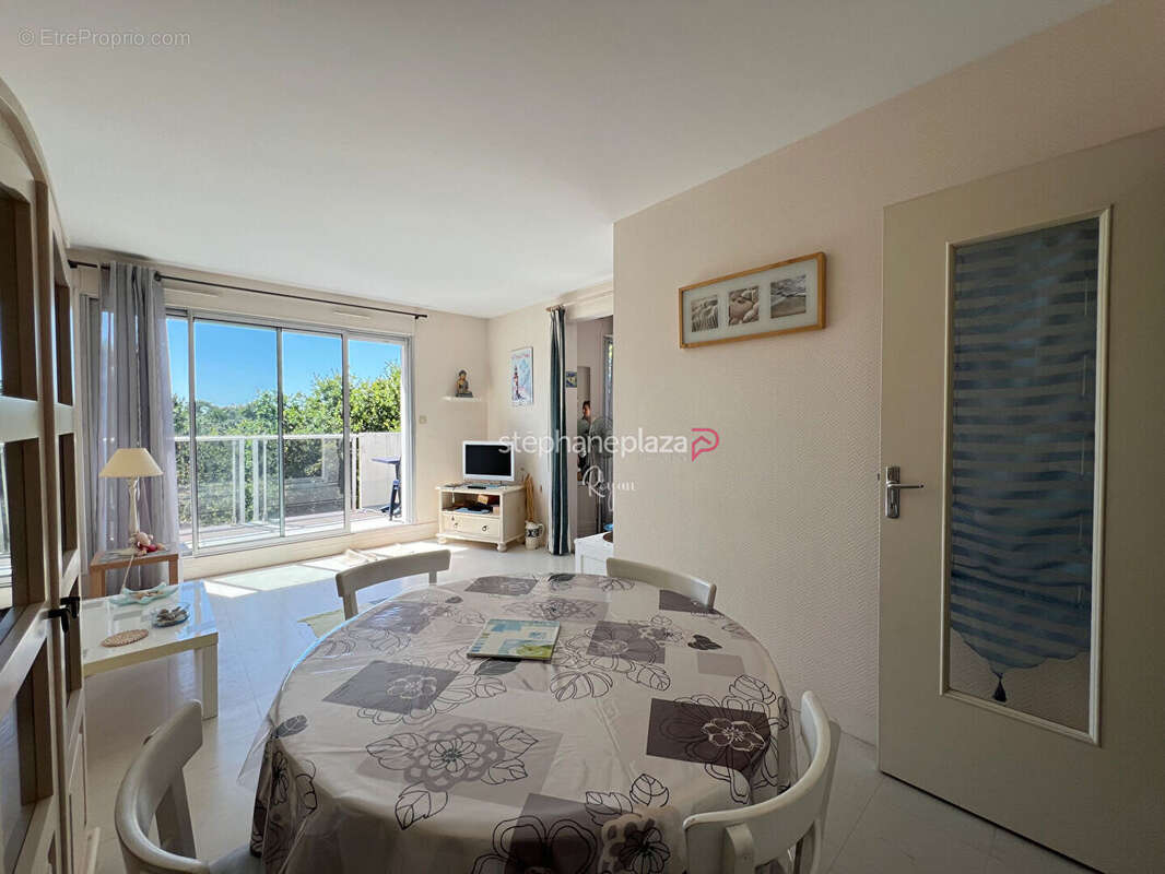 Appartement à VAUX-SUR-MER