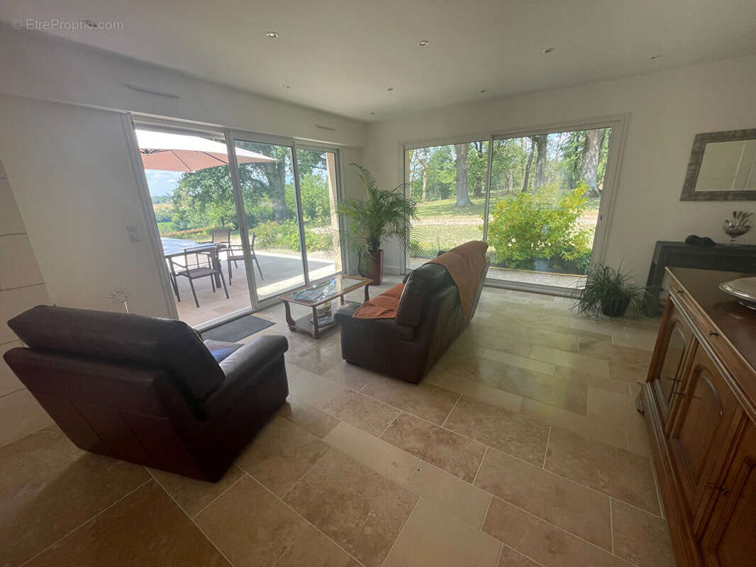 Maison à VICQ-SUR-GARTEMPE