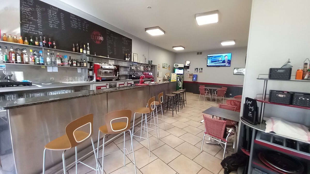 Commerce à VELLERON