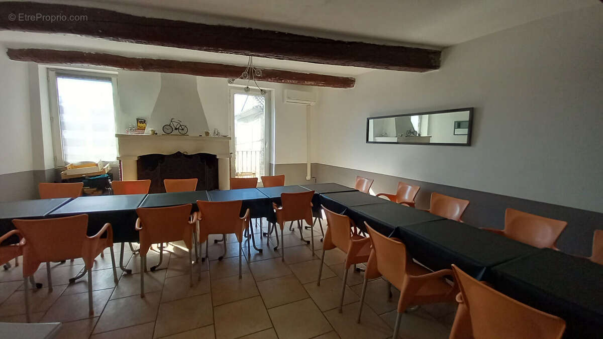 Commerce à VELLERON