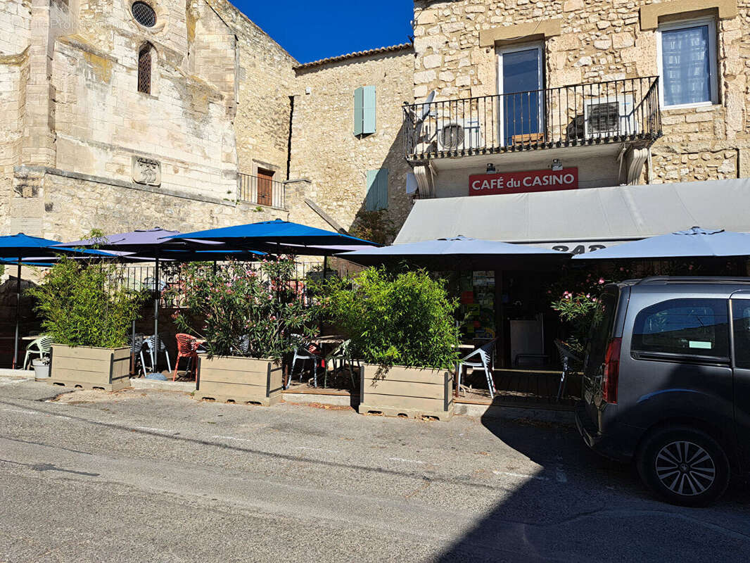 Commerce à VELLERON