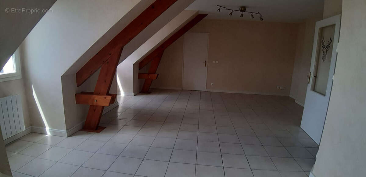 Appartement à EPERNON