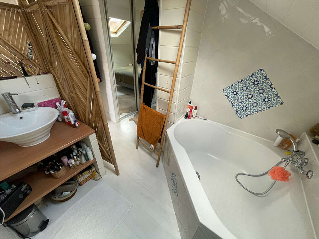 Maison à SARTROUVILLE