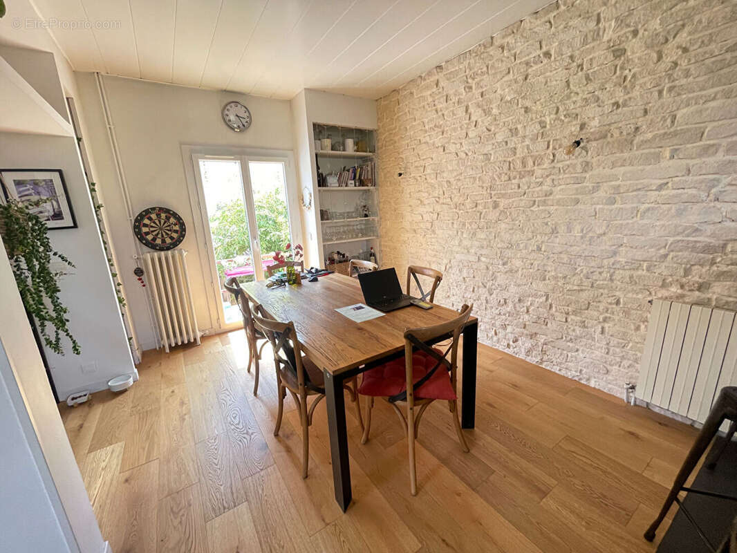 Maison à SARTROUVILLE