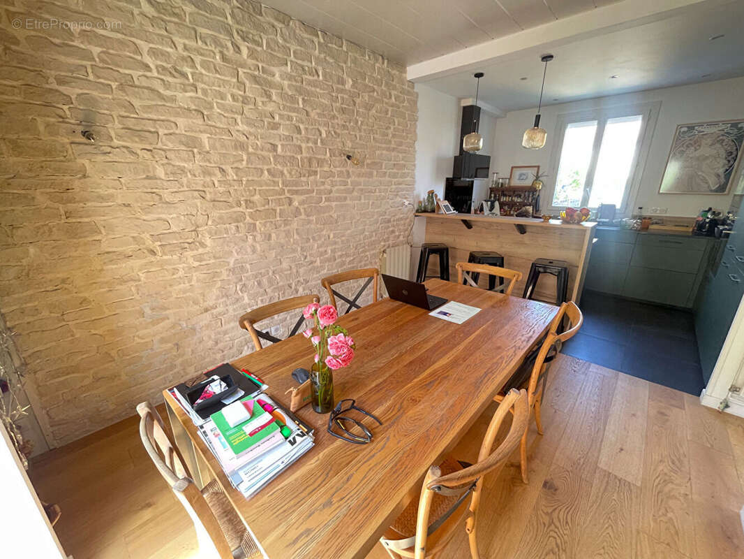 Maison à SARTROUVILLE